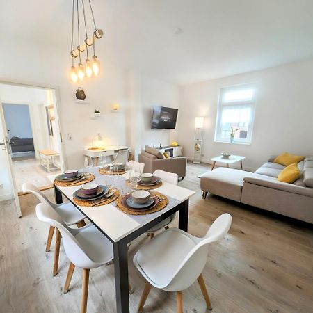 מגדבורג Casa Apartment Modern Vintage Flexibilitaet Pur- Perfektes Apartment Fuer Familien Und Geschaeftsreisende 5 Schlafplaetze, Vollausstattung, Amazon Prime & Parkplatz Inklusive מראה חיצוני תמונה