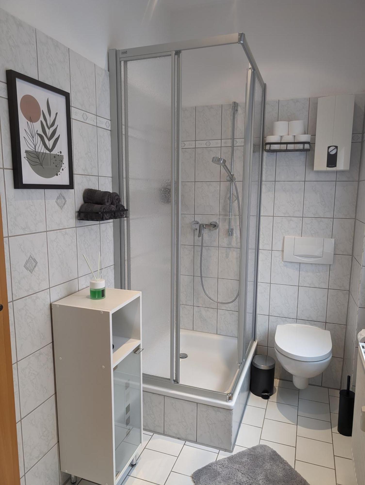 מגדבורג Casa Apartment Modern Vintage Flexibilitaet Pur- Perfektes Apartment Fuer Familien Und Geschaeftsreisende 5 Schlafplaetze, Vollausstattung, Amazon Prime & Parkplatz Inklusive מראה חיצוני תמונה