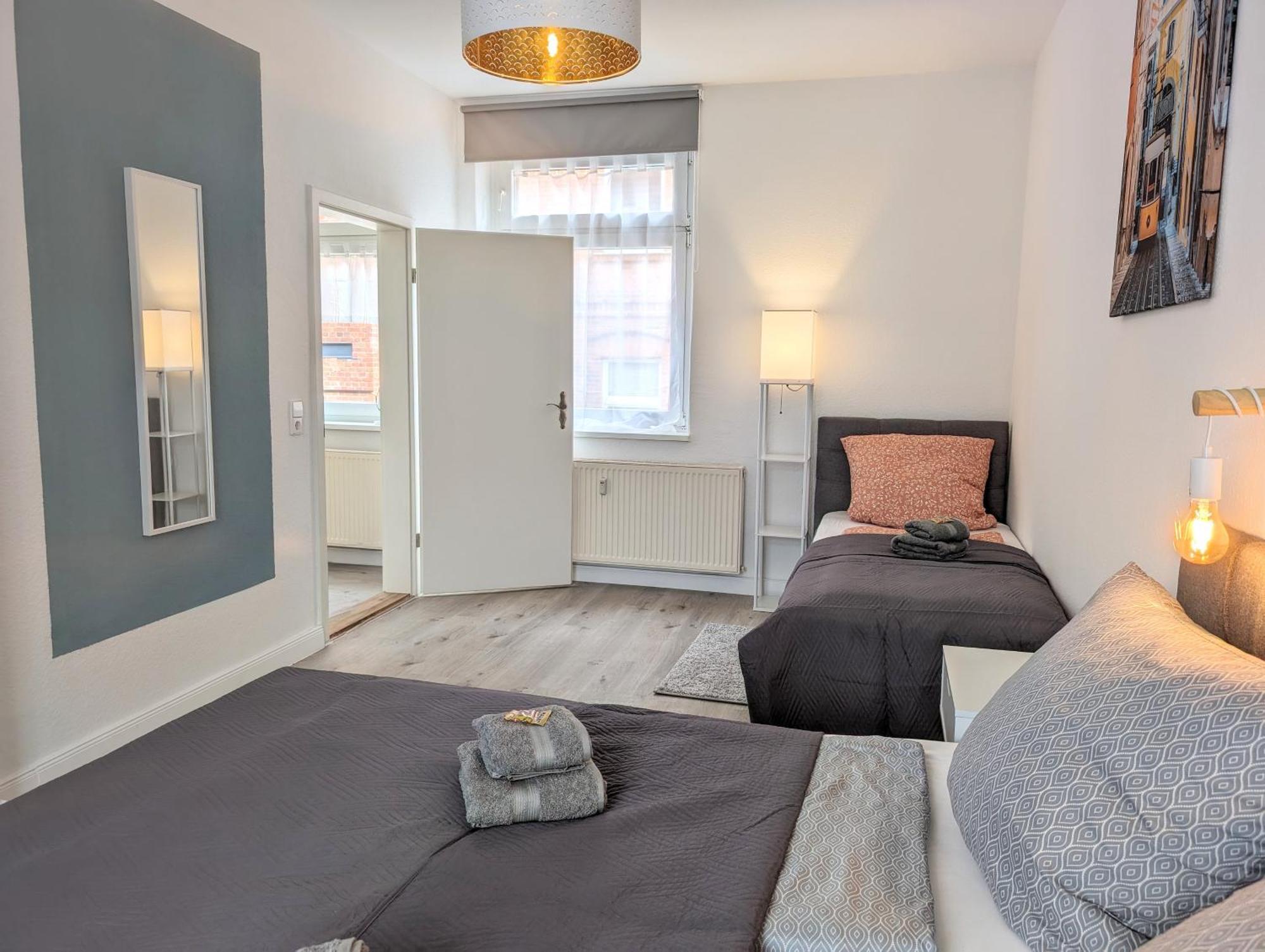 מגדבורג Casa Apartment Modern Vintage Flexibilitaet Pur- Perfektes Apartment Fuer Familien Und Geschaeftsreisende 5 Schlafplaetze, Vollausstattung, Amazon Prime & Parkplatz Inklusive מראה חיצוני תמונה