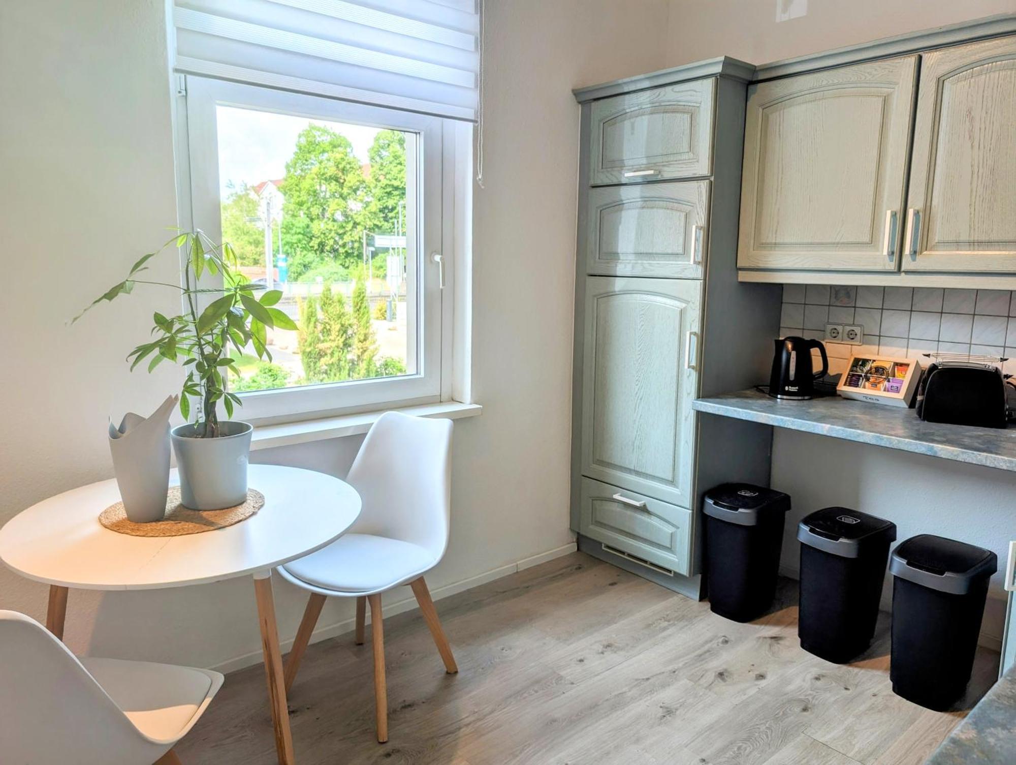 מגדבורג Casa Apartment Modern Vintage Flexibilitaet Pur- Perfektes Apartment Fuer Familien Und Geschaeftsreisende 5 Schlafplaetze, Vollausstattung, Amazon Prime & Parkplatz Inklusive מראה חיצוני תמונה