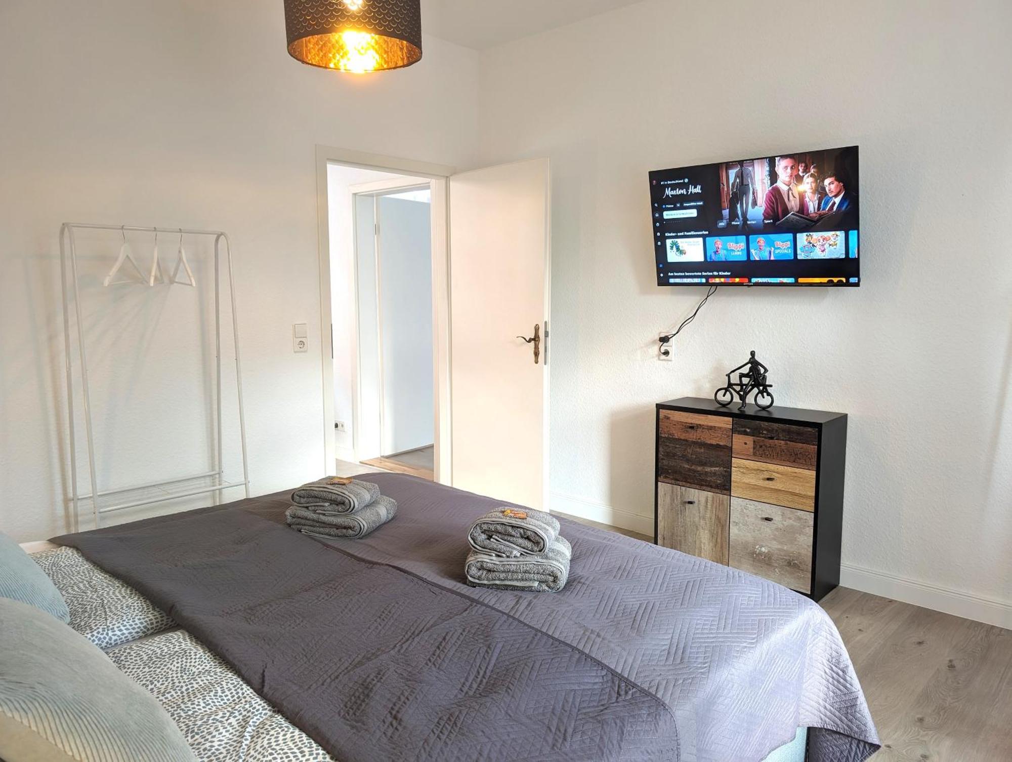 מגדבורג Casa Apartment Modern Vintage Flexibilitaet Pur- Perfektes Apartment Fuer Familien Und Geschaeftsreisende 5 Schlafplaetze, Vollausstattung, Amazon Prime & Parkplatz Inklusive מראה חיצוני תמונה